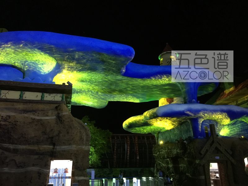 led water effect light at theme park.jpg